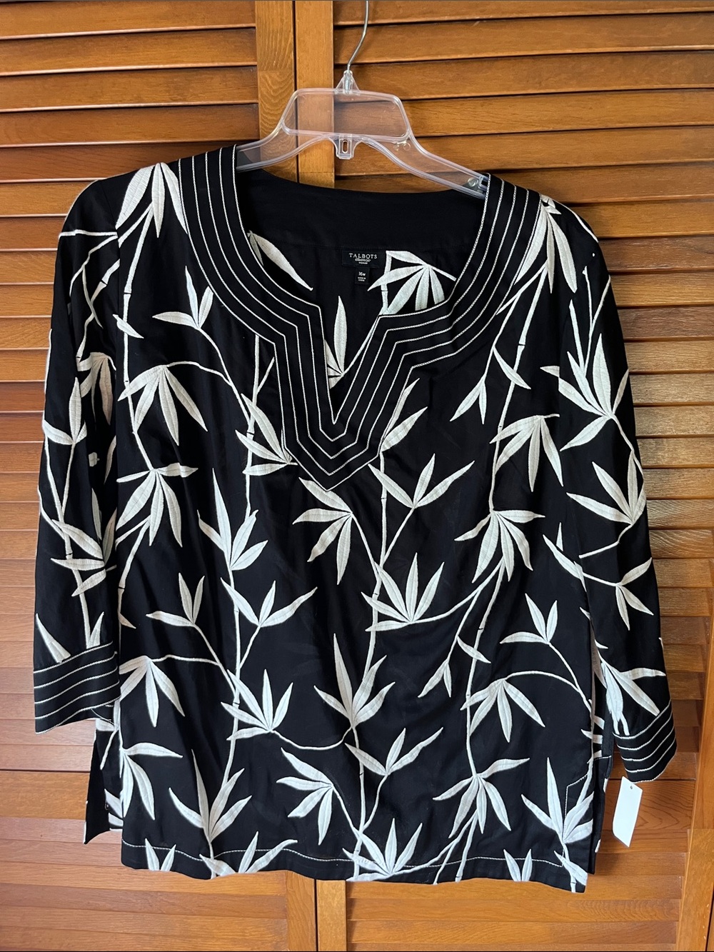 Talbots Black Tunic with White Leaf Embroidery NWT Size 16W